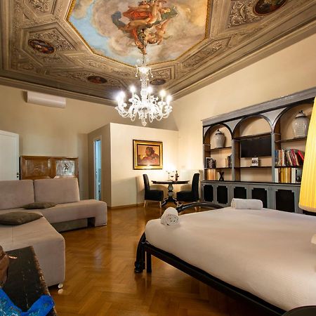 N4U Guest House Флоренція Екстер'єр фото