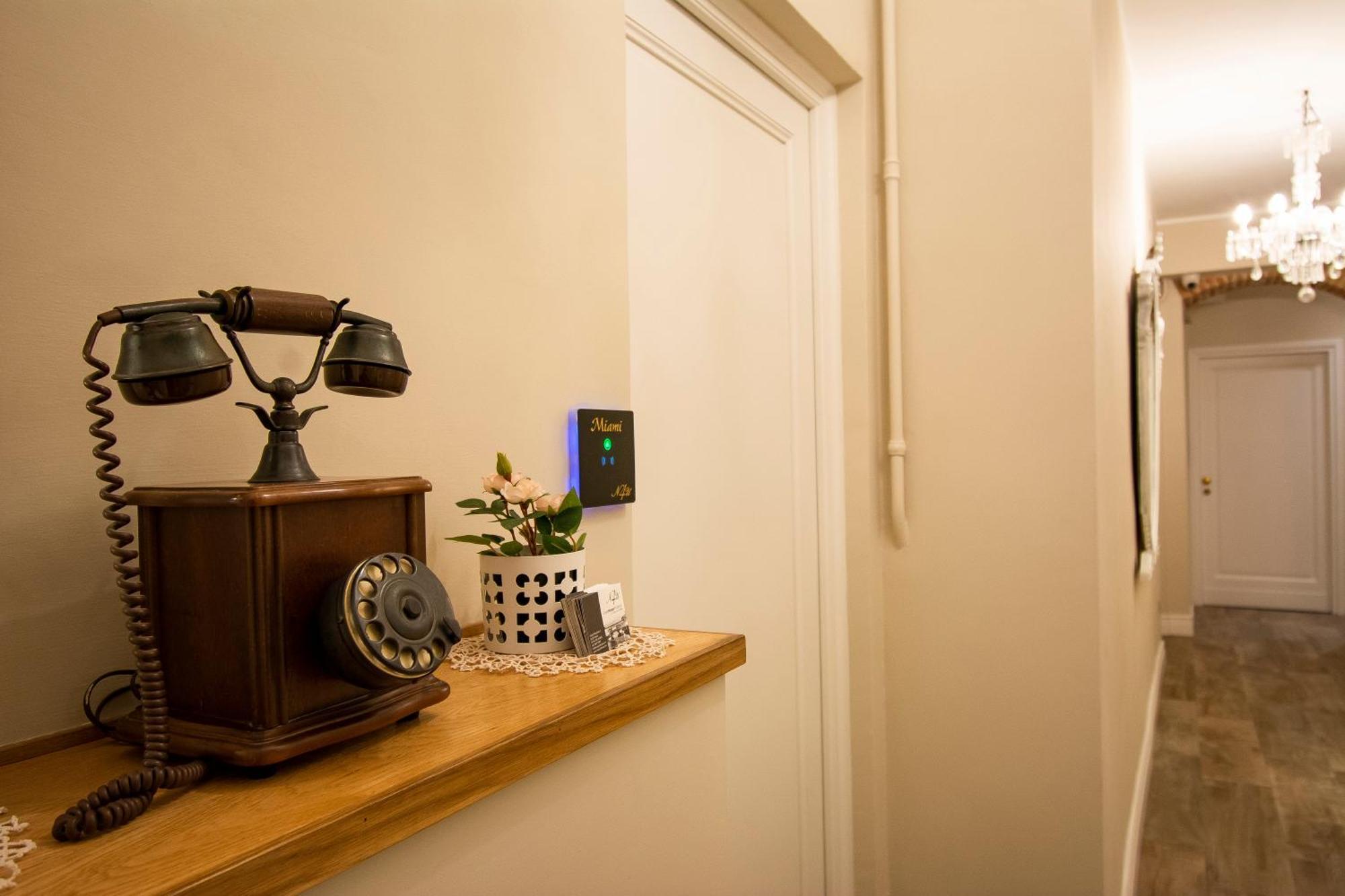 N4U Guest House Флоренція Екстер'єр фото