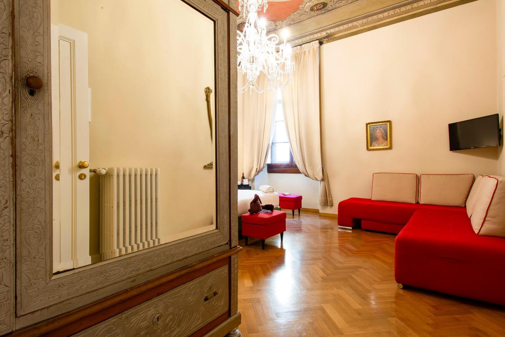 N4U Guest House Флоренція Екстер'єр фото