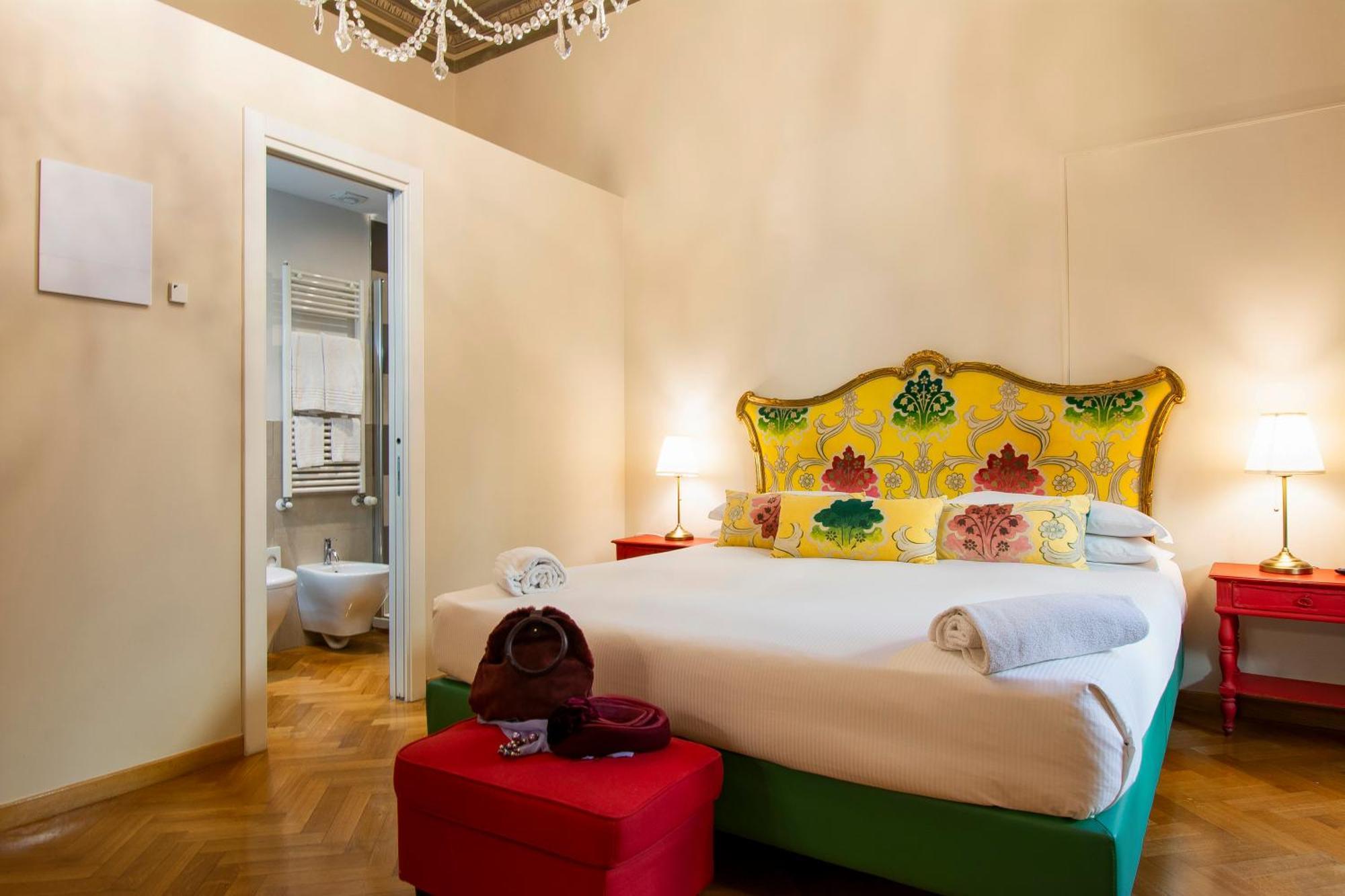 N4U Guest House Флоренція Екстер'єр фото