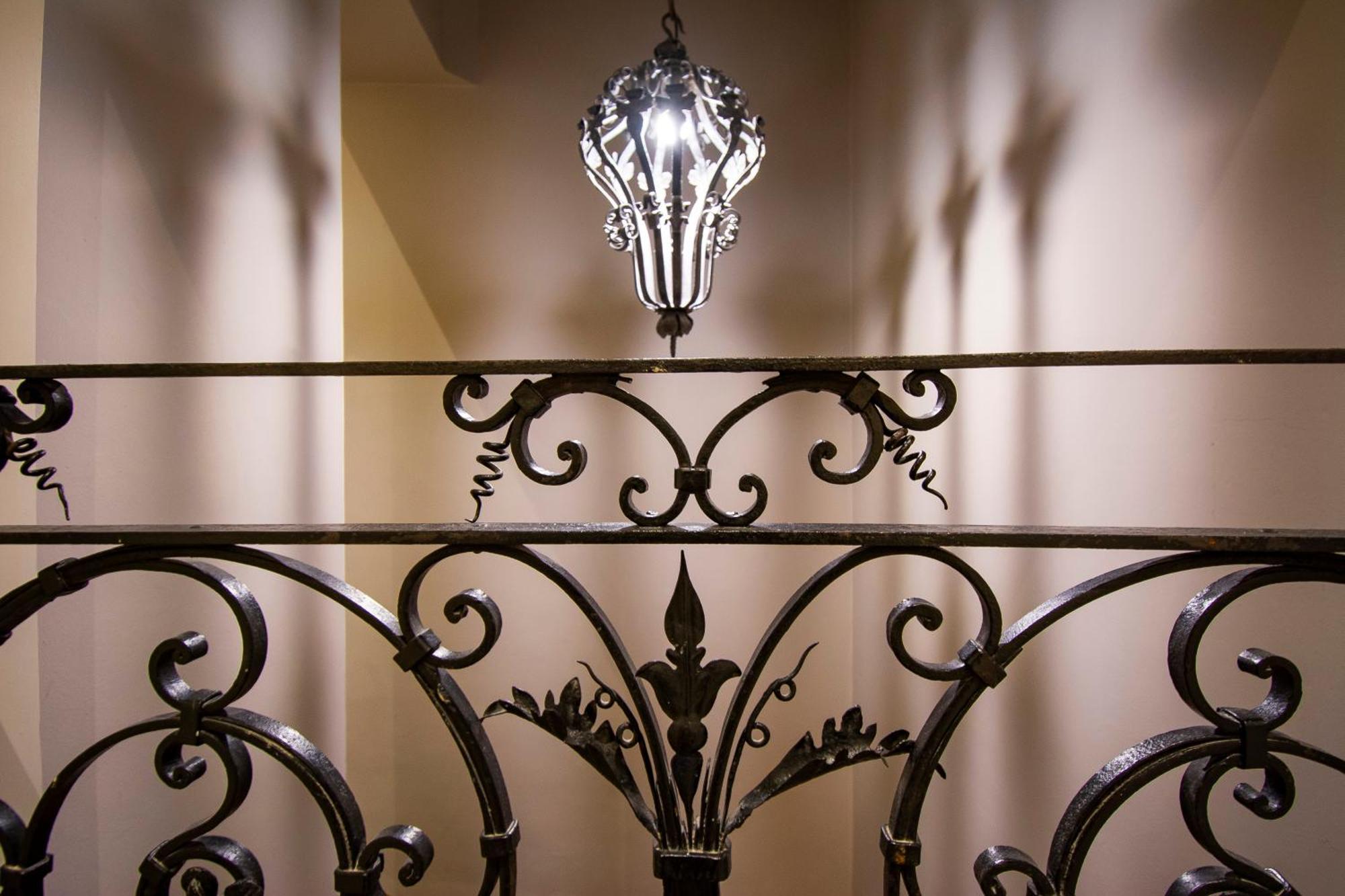 N4U Guest House Флоренція Екстер'єр фото