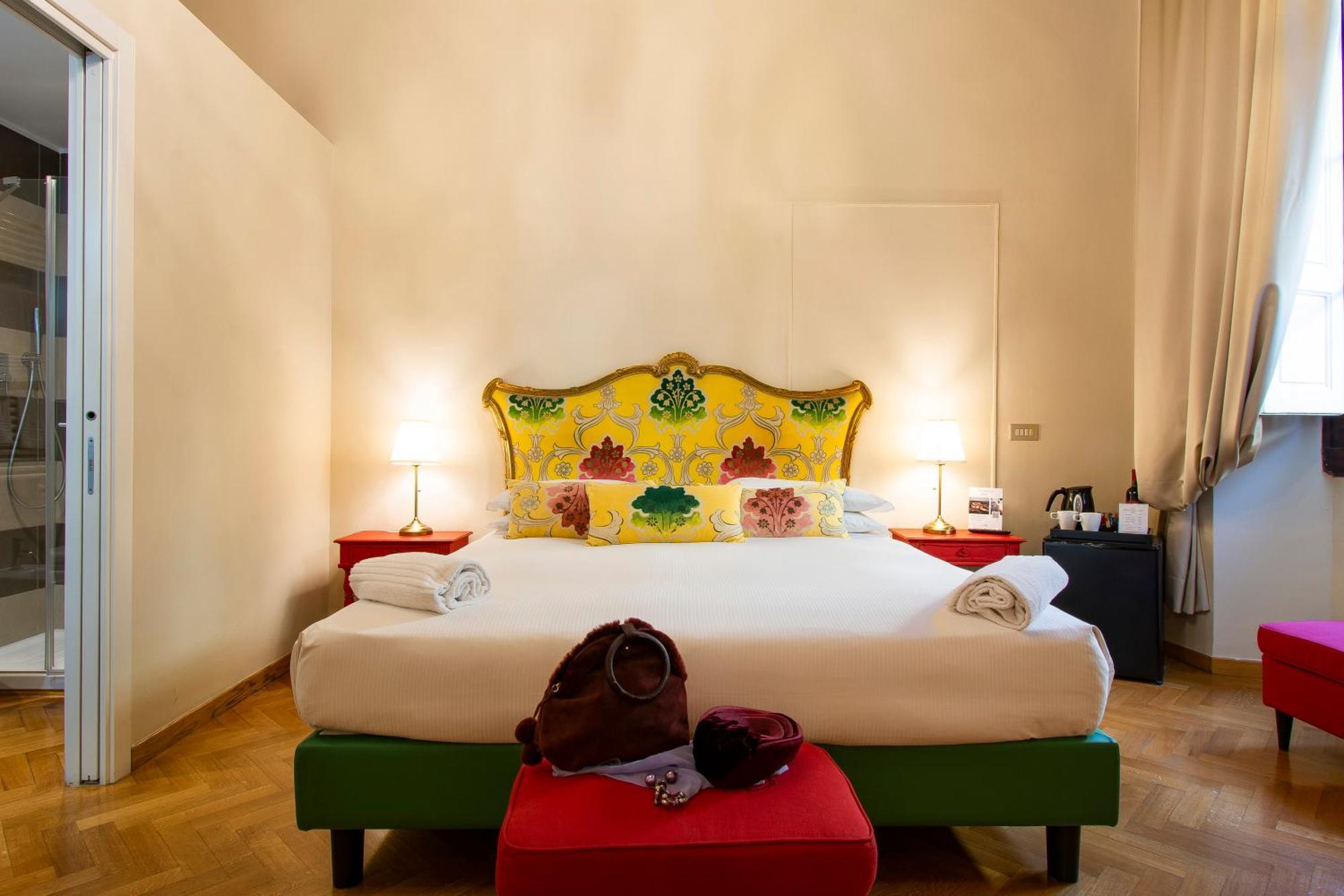 N4U Guest House Флоренція Екстер'єр фото