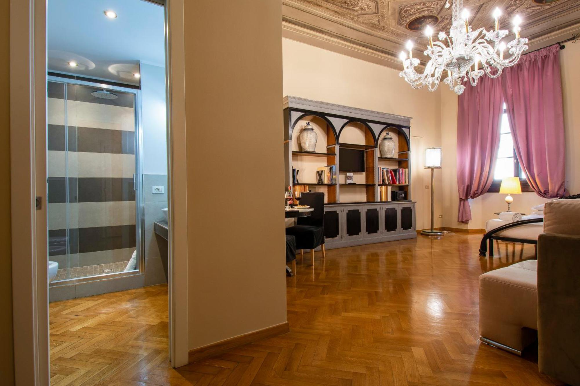 N4U Guest House Флоренція Екстер'єр фото
