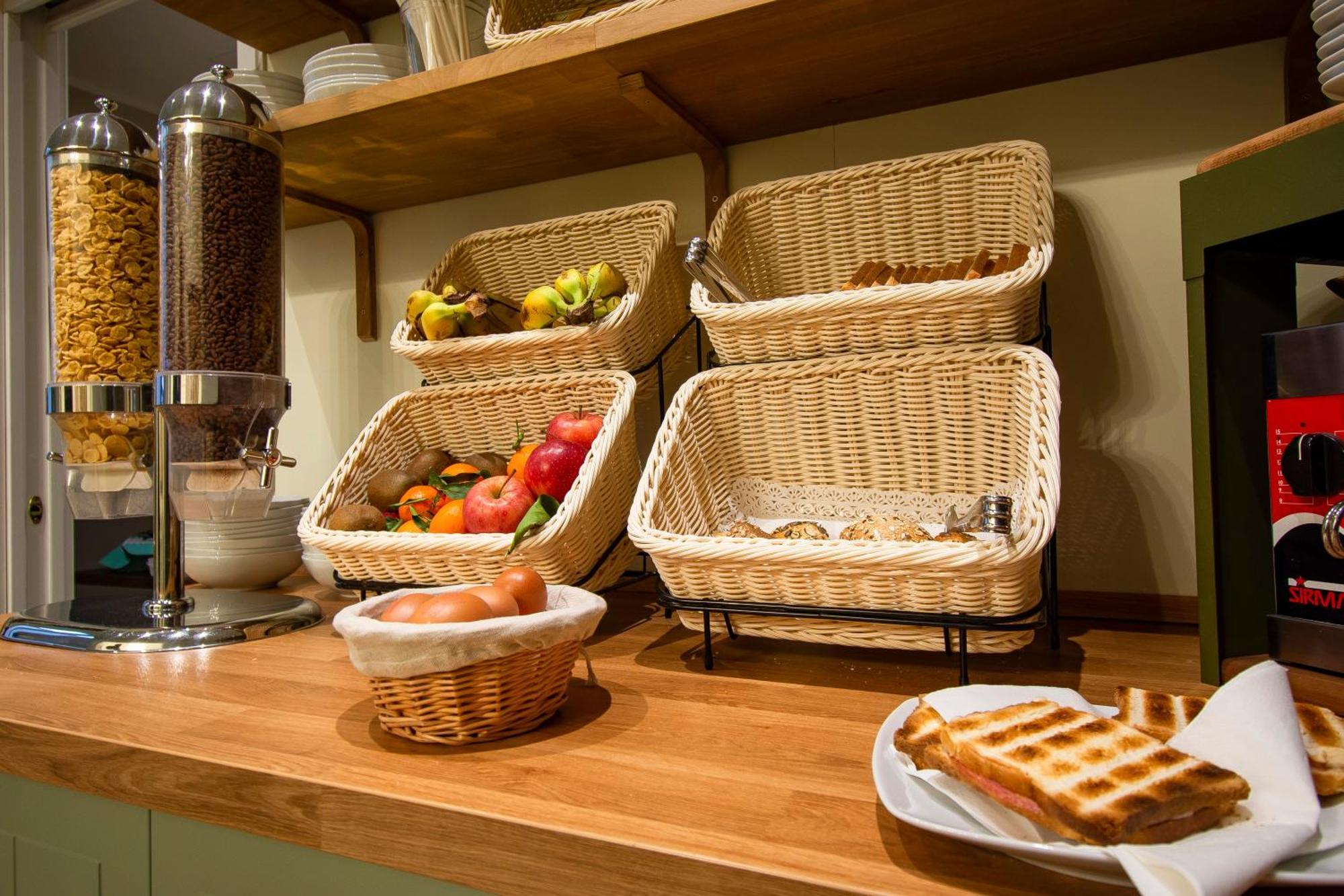 N4U Guest House Флоренція Екстер'єр фото