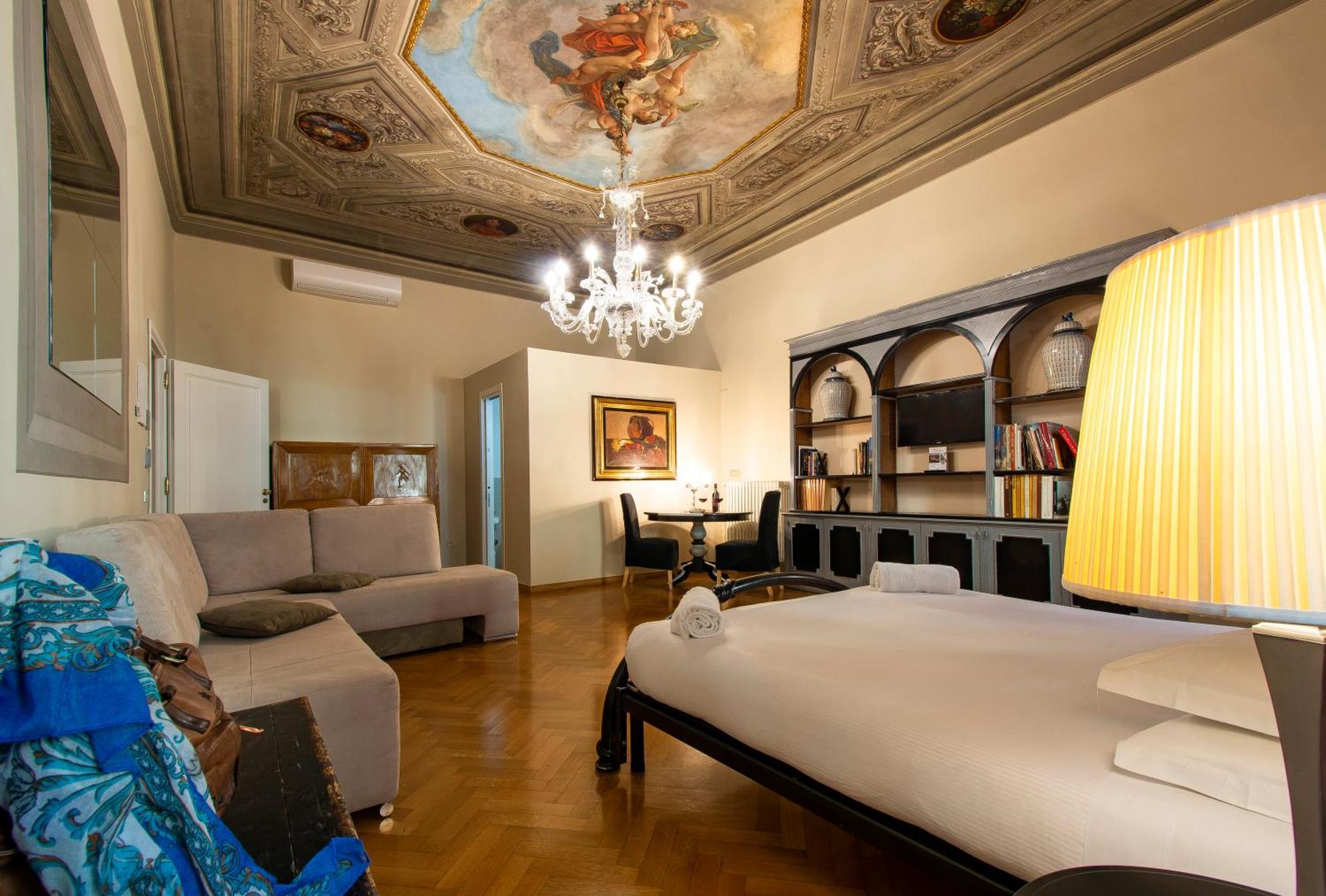 N4U Guest House Флоренція Екстер'єр фото