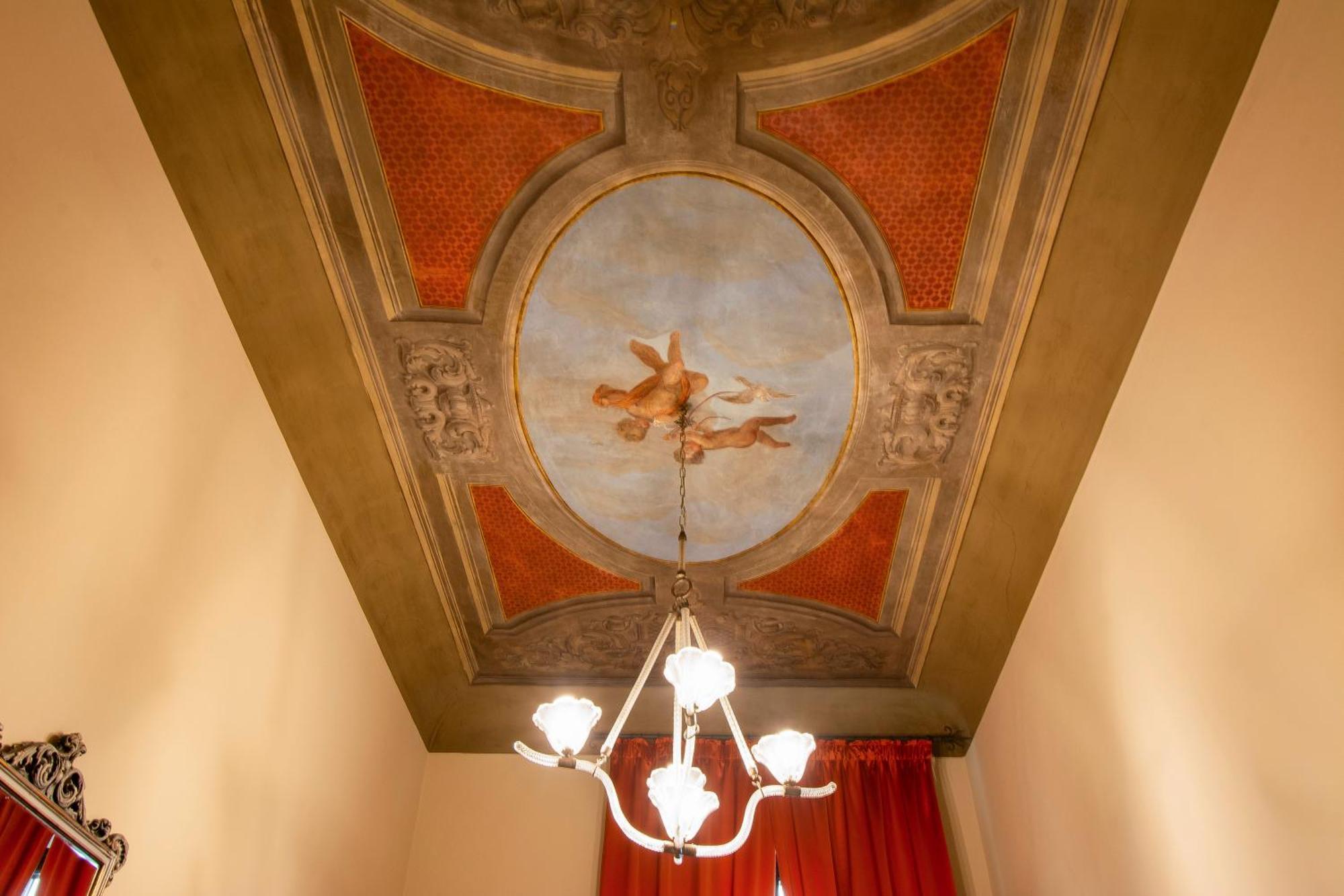 N4U Guest House Флоренція Екстер'єр фото