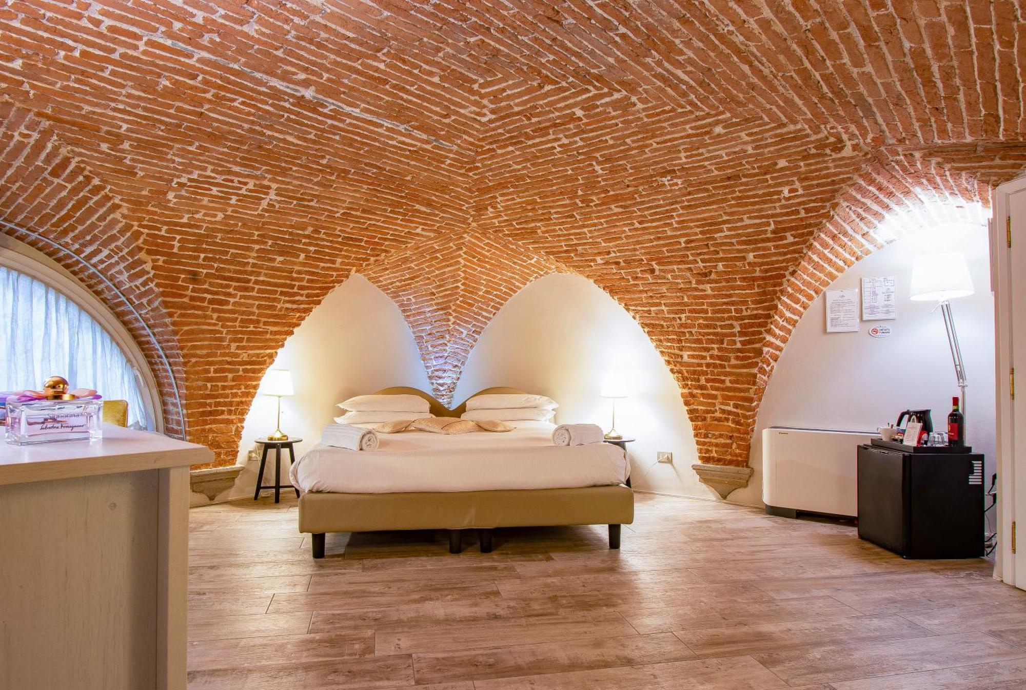 N4U Guest House Флоренція Екстер'єр фото