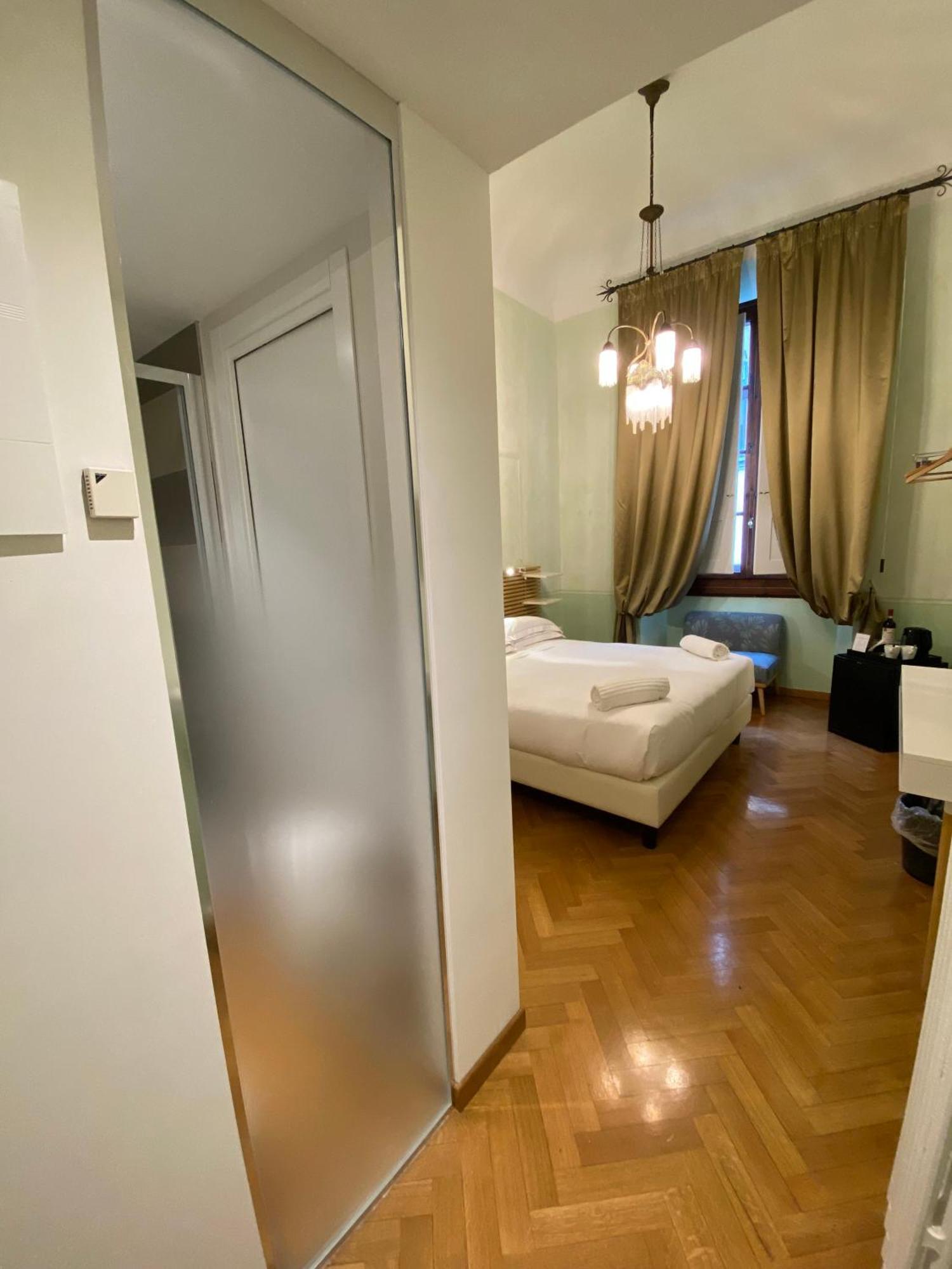 N4U Guest House Флоренція Екстер'єр фото